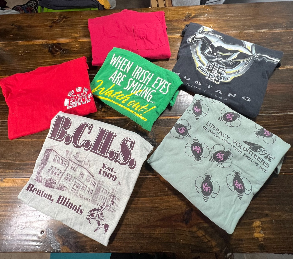 Lot of 6 Men's Size XL T-Shirts Vintage Modern Various Brands Graphic Styles